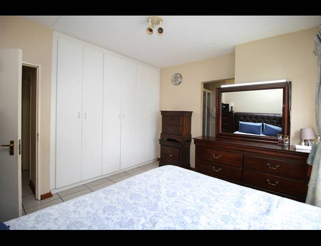 2 BEDROOM APARTMENT FOR SALE IN FAIRLAND